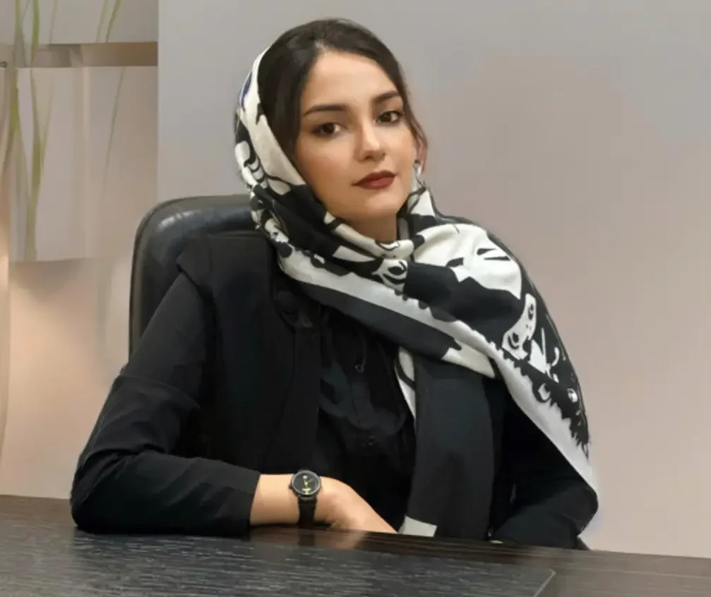 دکتر آتنا فارسی